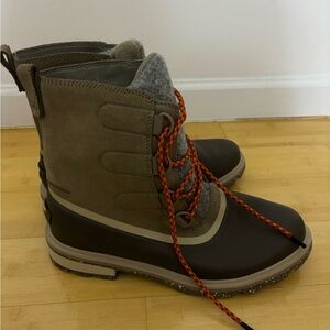 Sorel Brown and Tan Winter Boots